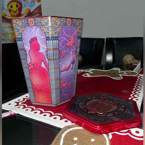 WICKED GLINDA AND ELPHABA POPCORN 🍿 TINS! Regal exclusives limited edition! - Picture 12 of 12